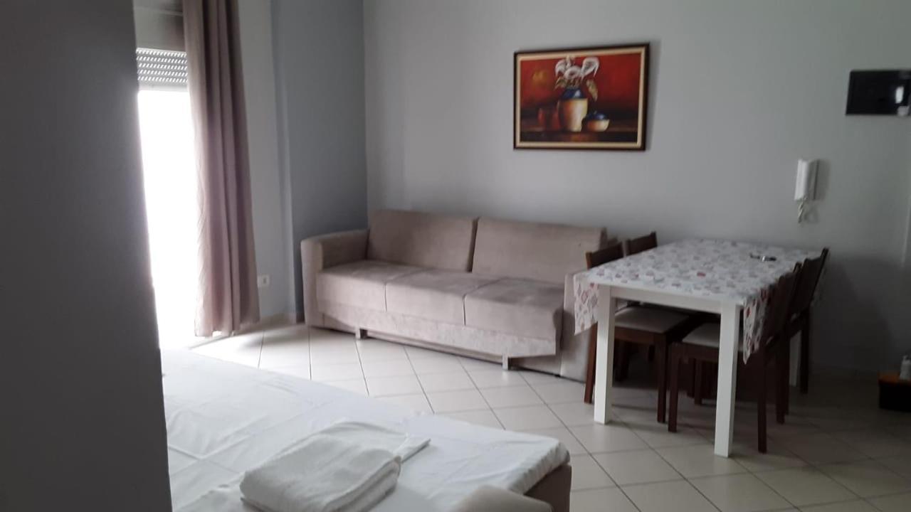 Vlorë Lungomare Apartament Sea View מראה חיצוני תמונה